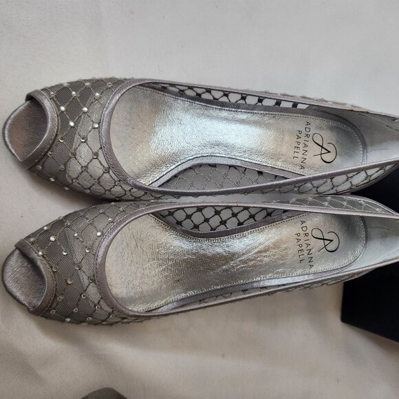 Adrianna Papell Silver Mesh Peep-Toe Heels with Rhinestones Size 8.5 - Picture 7 of 13